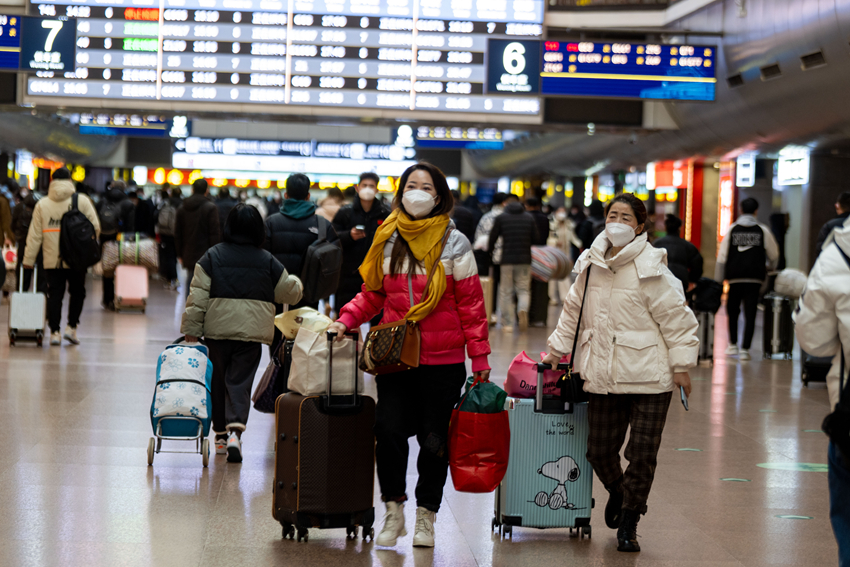 In pics: Beijing gradually returns to usual vibrancy