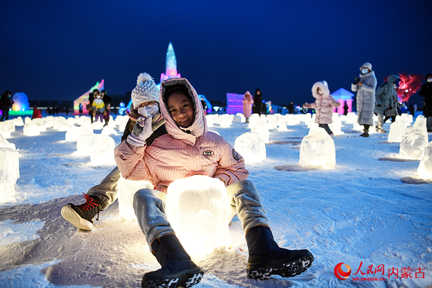 Ice and snow festival kicks off in Hohhot, N China’s Inner Mongolia