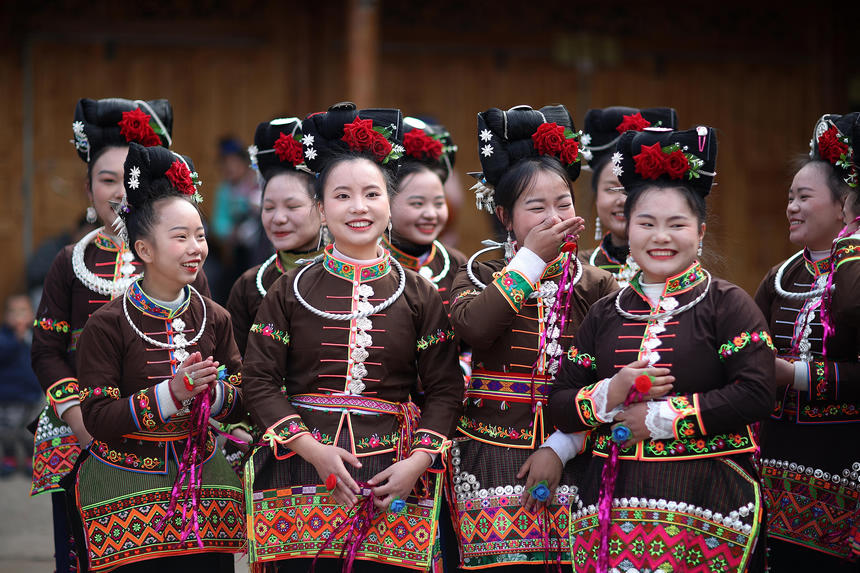 Miao people in SW China's Guizhou celebrate Spring Festival with traditional dances