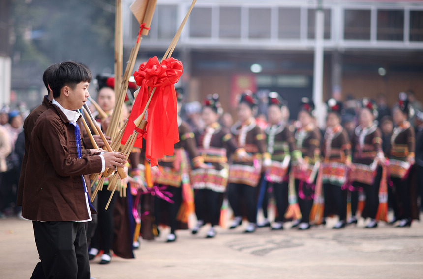 Miao people in SW China's Guizhou celebrate Spring Festival with traditional dances