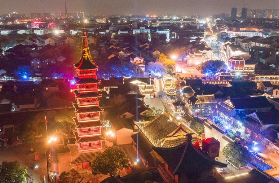 Lighting ceremony attract visitors in ancient town in China’s Jiangsu