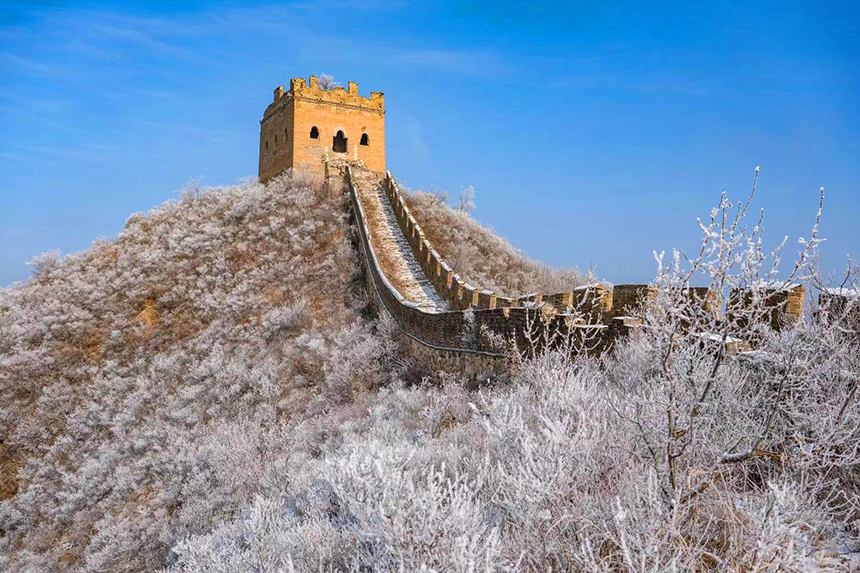 In pics: snow turns Jinshanling Great Wall into wonderland