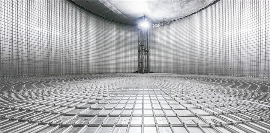 World's first onshore membrane full containment LNG storage tank begins service in China