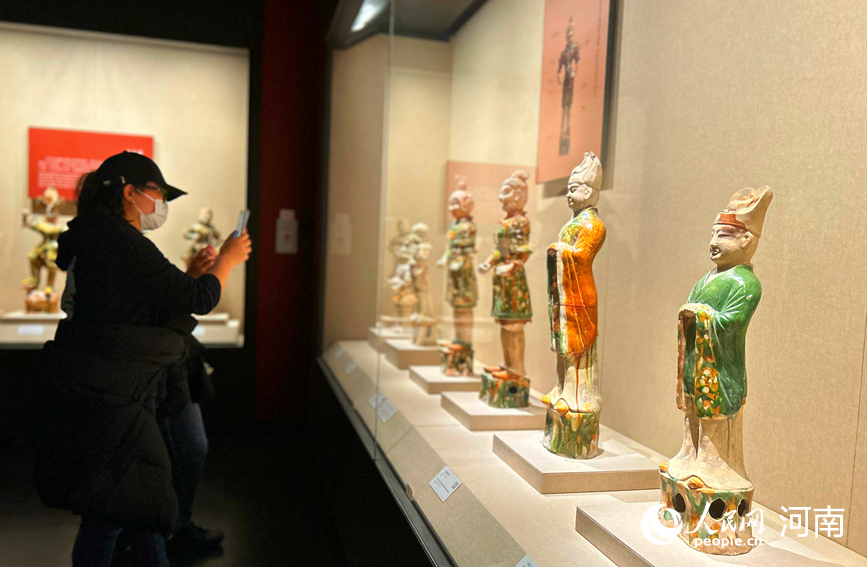 In pics: Relics displayed at Henan Museum show profoundness of Chinese culture