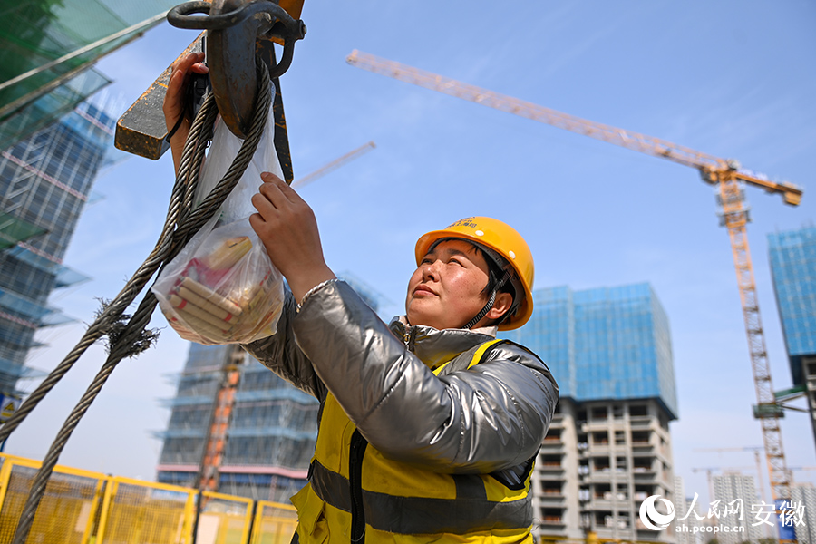 In pics: Female workers at a construction site in E China's Anhui