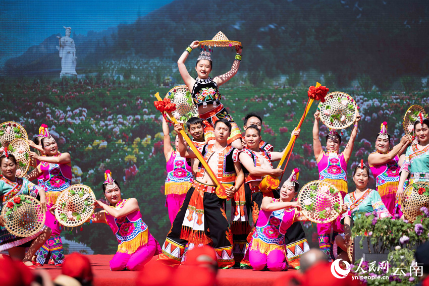 Peony cultural tourism festival kicks off in Wuding, SW China’s Yunnan