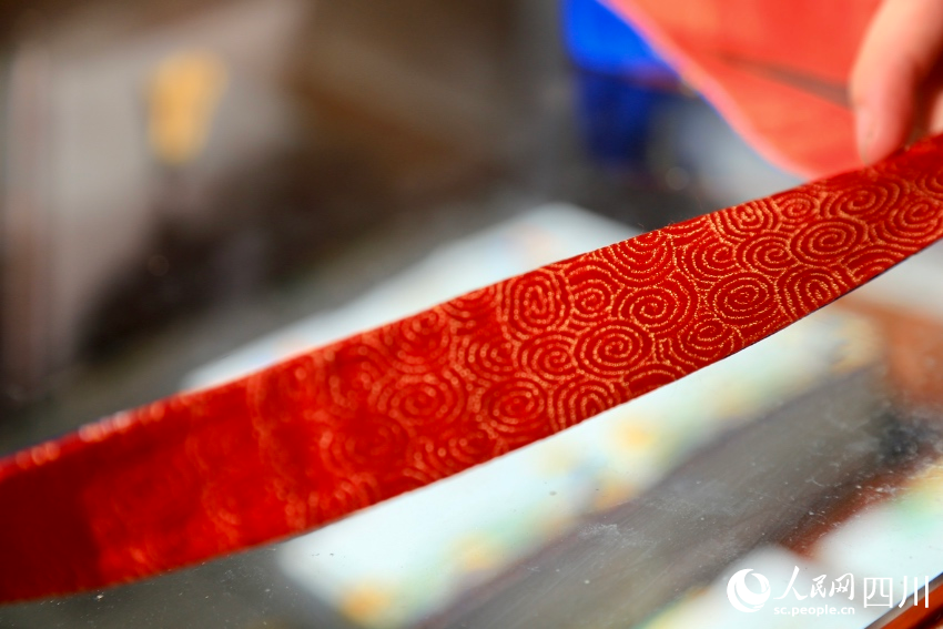 Chengdu Universiade's medal ribbons applying craftsmanship of Shu brocade showcase Chinese aesthetics