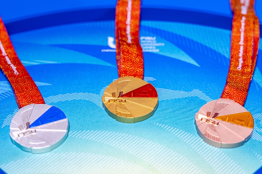 Chengdu Universiade's medal ribbons applying craftsmanship of Shu brocade showcase Chinese aesthetics