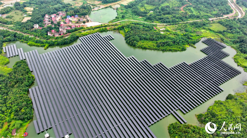 In pics: Water-surface PV project in E China's Jiangxi