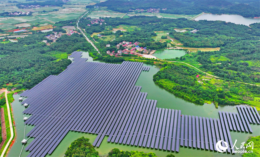 In pics: Water-surface PV project in E China's Jiangxi