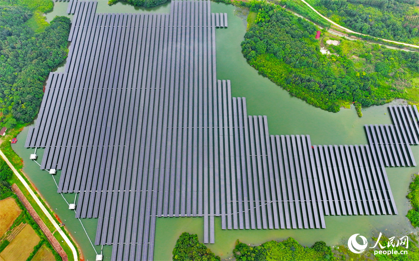 In pics: Water-surface PV project in E China's Jiangxi