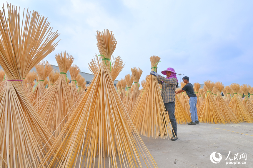 Bamboo industry boosts rural revitalization in county of E China's Jiangxi