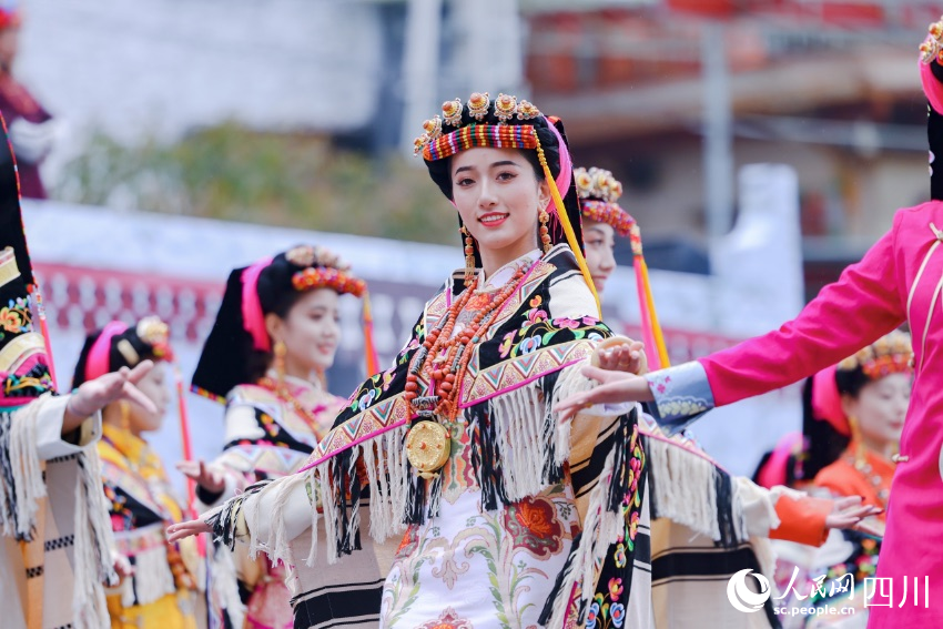 A glimpse of 2023 China Sichuan Danba Jiarong Tibetan Folk Festival