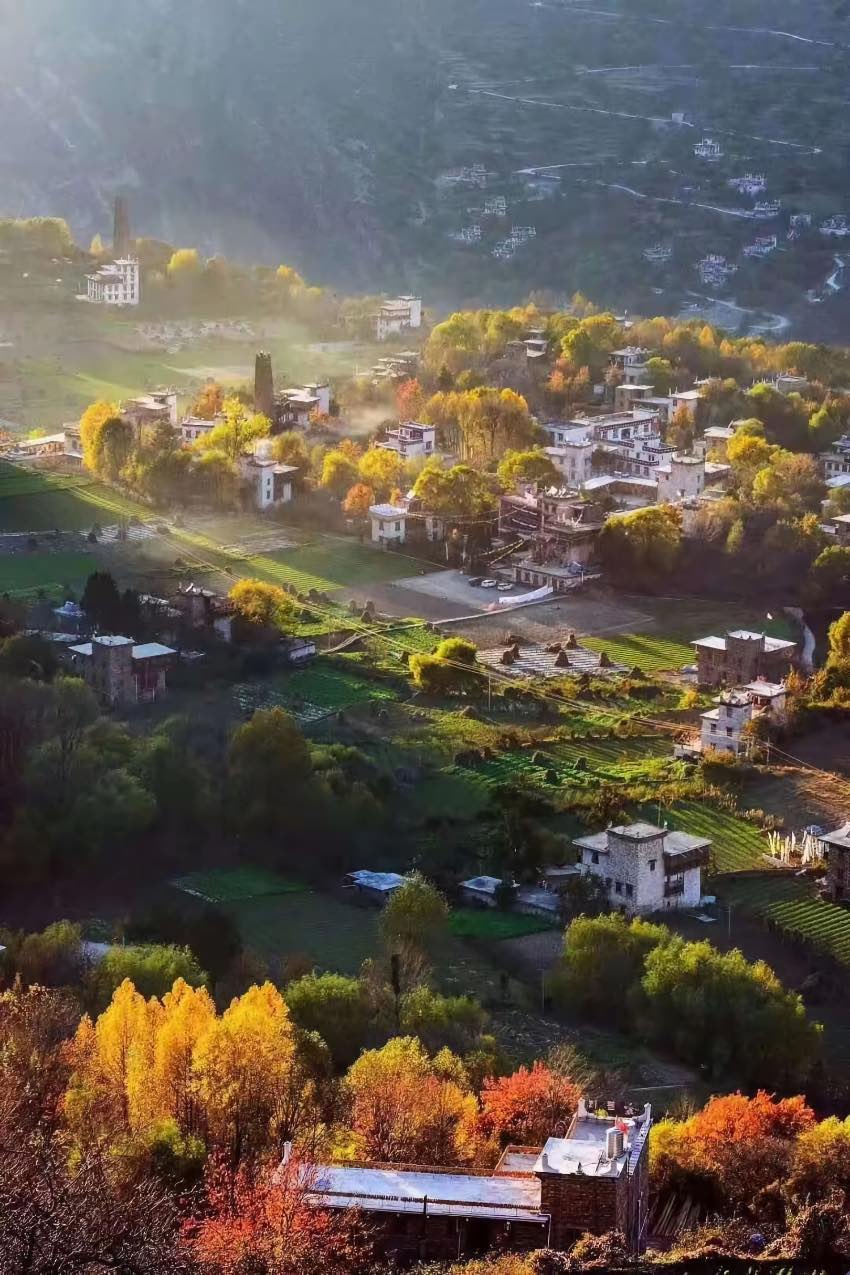 A glimpse of 2023 China Sichuan Danba Jiarong Tibetan Folk Festival