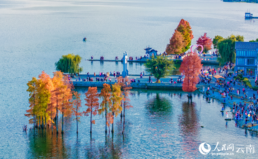 Beautiful scenery of Erhai Lake in Dali, SW China's Yunnan