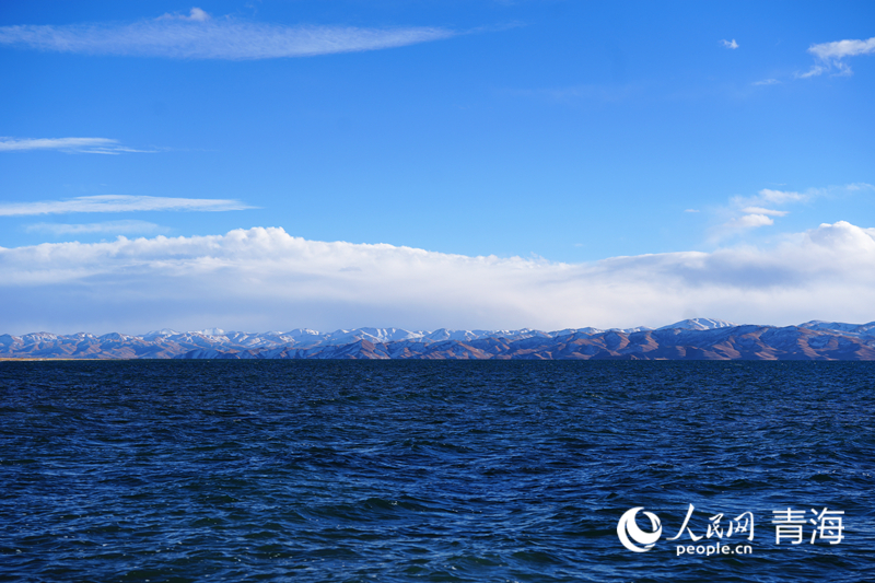 In pics: spectacular scenery of Donggi Cona Lake in NW China's Qinghai