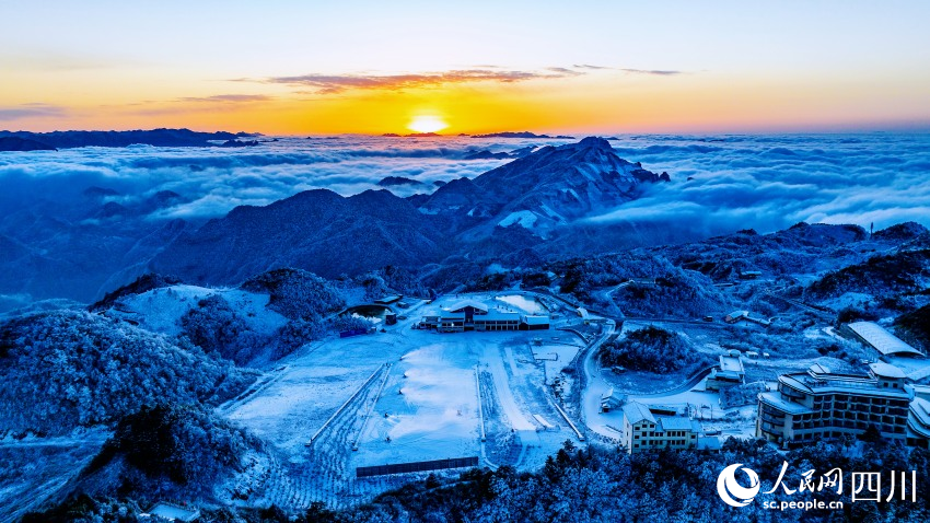 Bashan Grand Canyon in SW China's Sichuan blanketed in snow