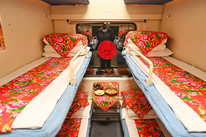 A sneak peek inside China's first Northeast folk culture-themed train