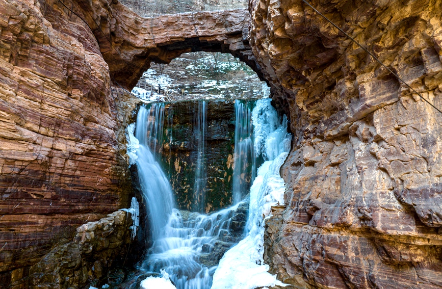 Picturesque winter scenery of Taihang Grand Canyon in Anyang, C China's Henan