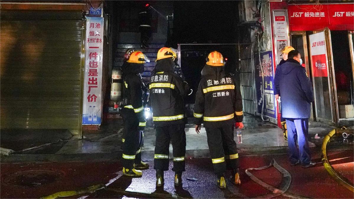 Firefighters rescue boy hanging from rooftop