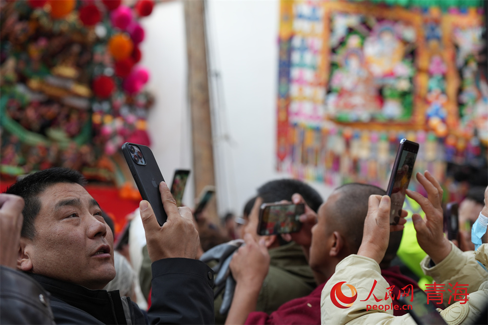 Kumbum Monastery in NW China’s Qinghai stages butter sculpture show