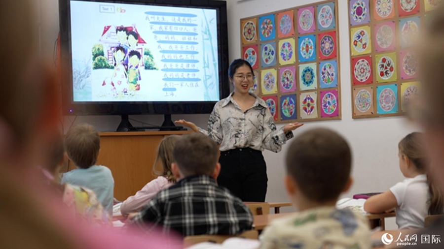 In pics: Cultural exchanges at Hungarian-Chinese bilingual school