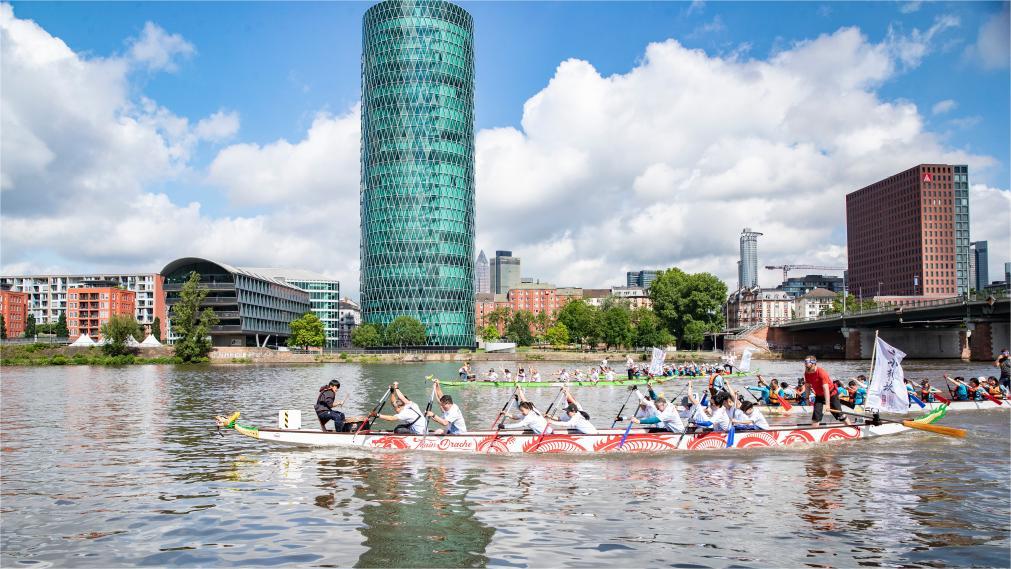 Reverse stall parking: Dragon boat edition