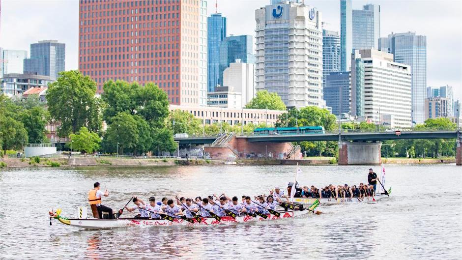 Dragon boat hits water