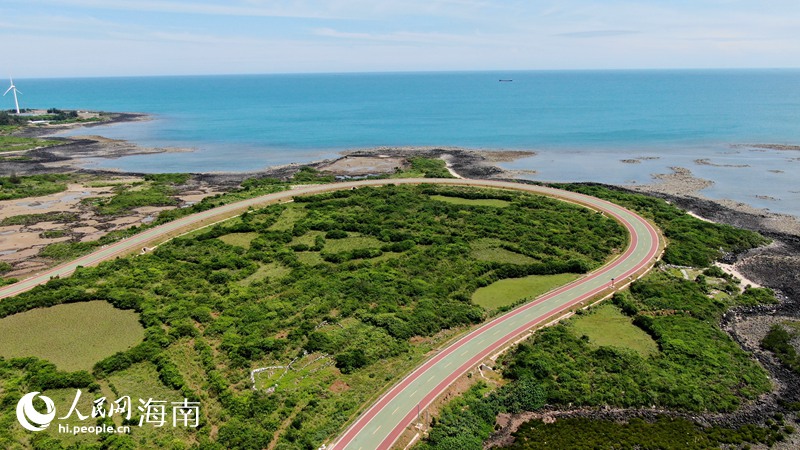 In pics: Picturesque scenery of Danzhou section of Hainan coastal highway for sightseeing