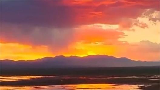 'Mirror of the Sky' reflects mesmerizing sunset after rain