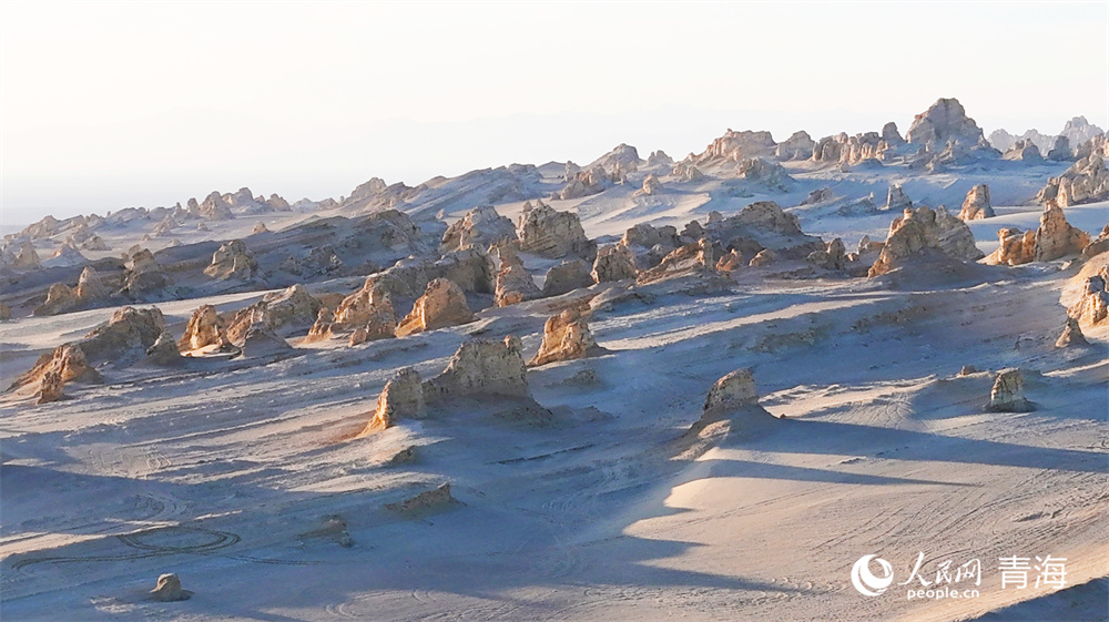 Heidu Mountain, a real-life Chinese ink wash painting in NW China's desert area