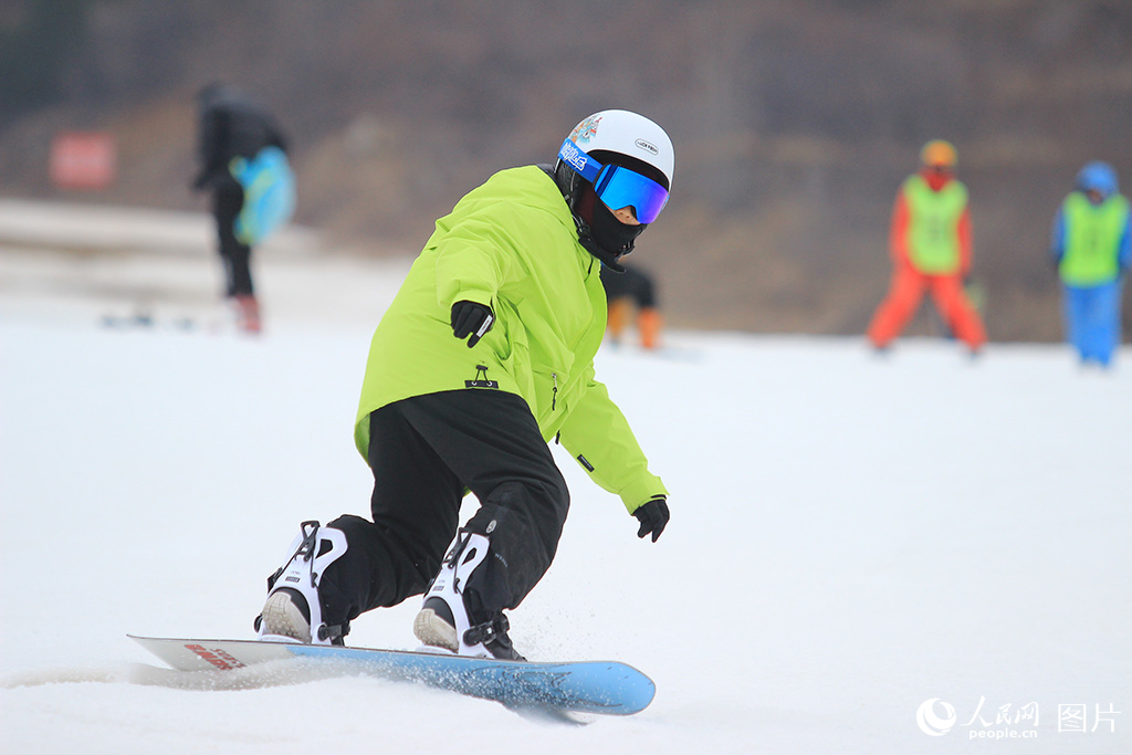 In pics: Winter sports boom across China