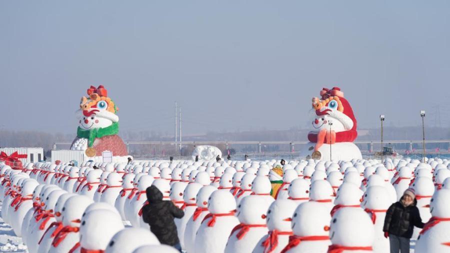 More snowmen draw spotlight in Harbin