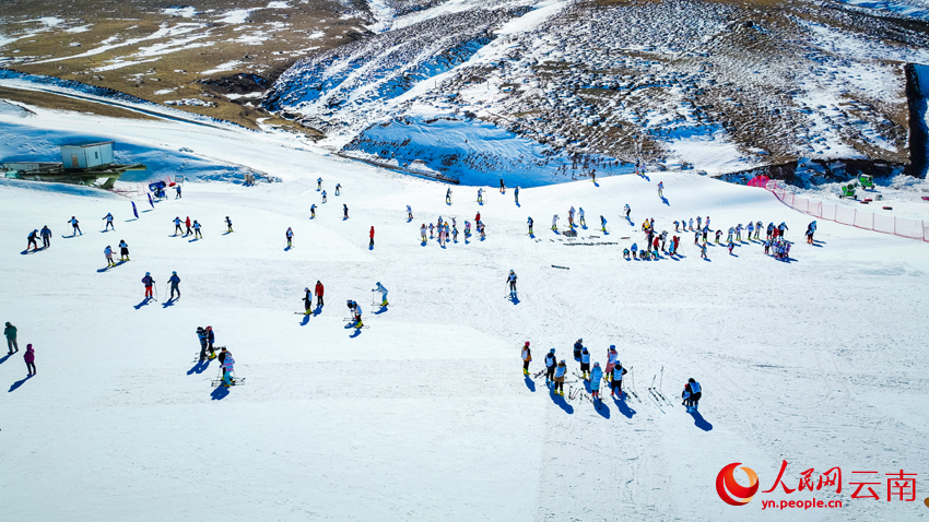 Ice and snow economy sees surge in Qujing, SW China's Yunnan