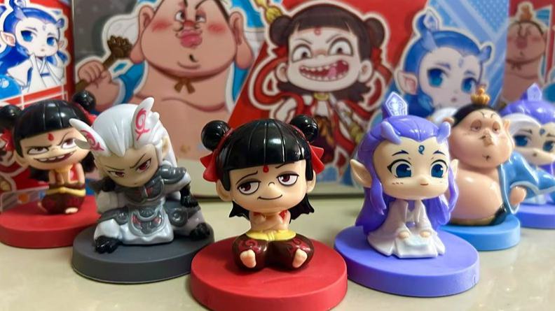 Action figures related to Chinese animation blockbuster 'Ne Zha 2' fly off shelves