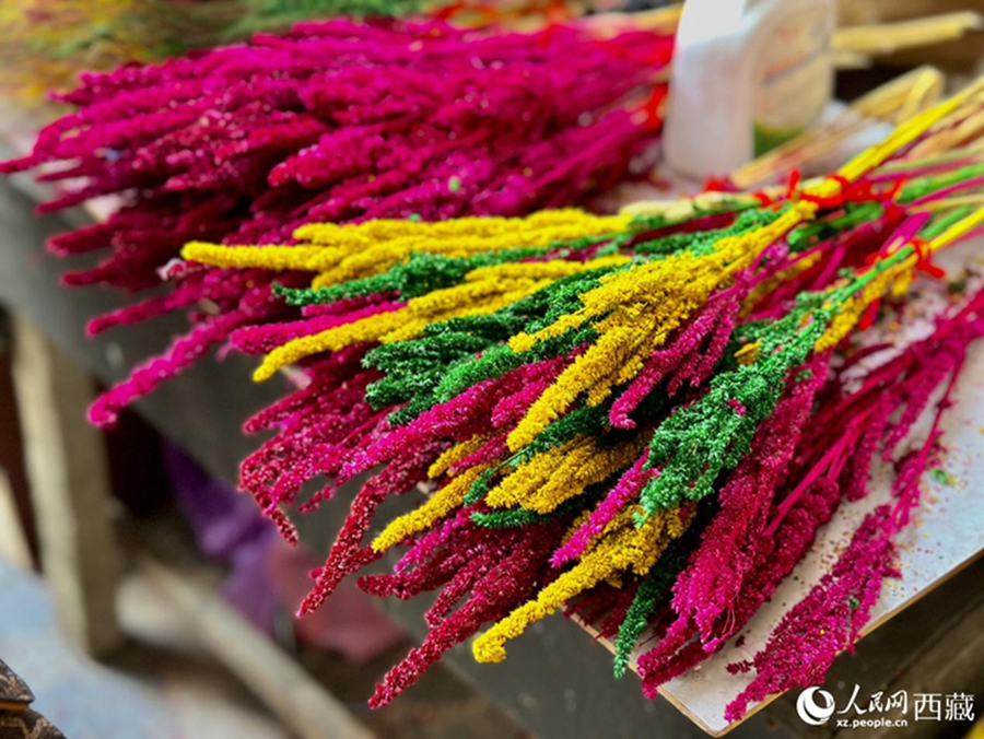 A look at the festive vibes of Tibetan New Year in a Lhasa market, SW China's Xizang