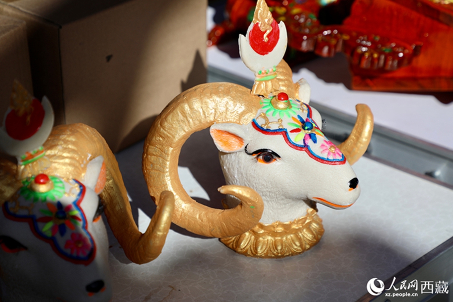 A look at the festive vibes of Tibetan New Year in a Lhasa market, SW China's Xizang