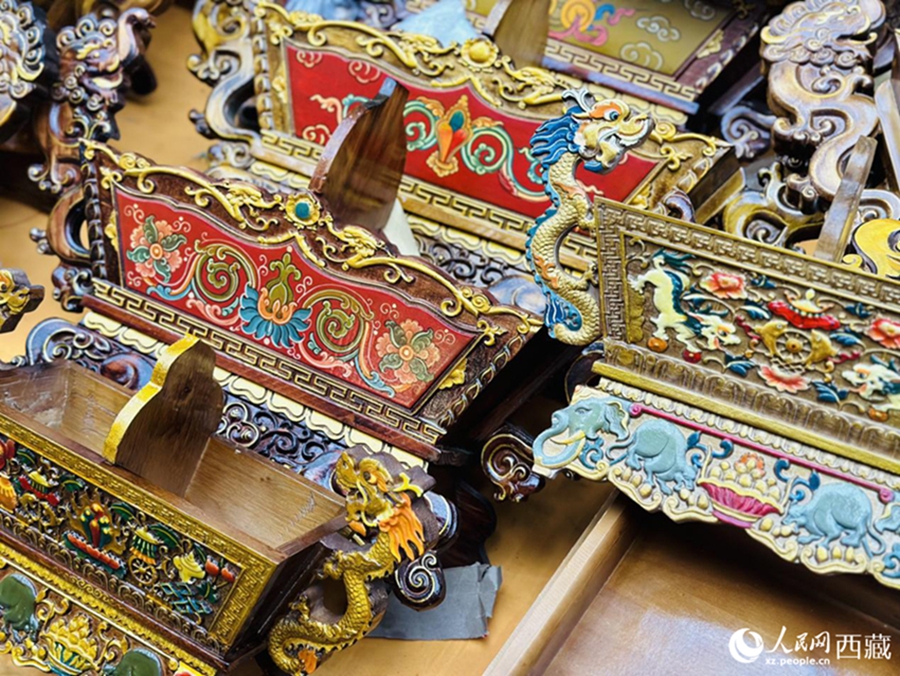 A look at the festive vibes of Tibetan New Year in a Lhasa market, SW China's Xizang