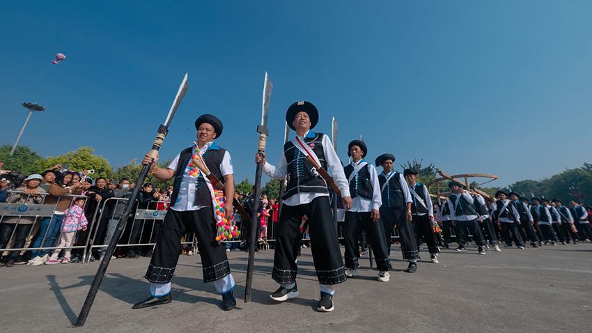 Thrilling performances mark Lisu ethnic group's traditional festival in SW China's Yunnan