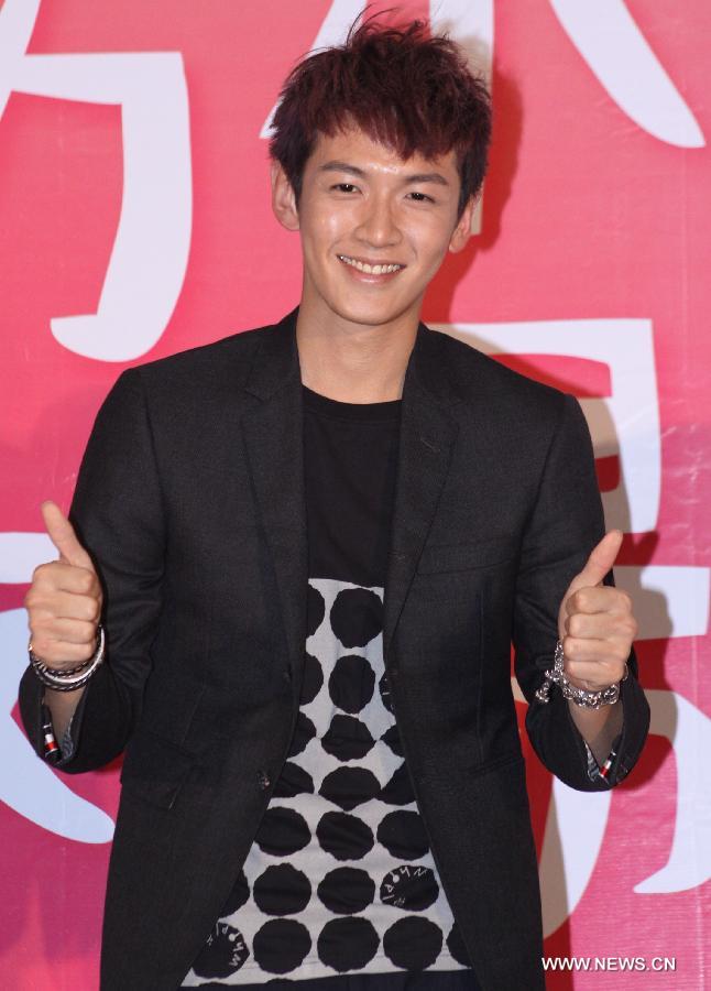Actor Ko Chen Tung attends the press conference of director Chi-Jan Hou's new film "When a Wolf falls in love with a Sheep" in Taipei, of southeast China's Taiwan, Nov. 5, 2012. The film will be released on Nov. 9. (Xinhua)