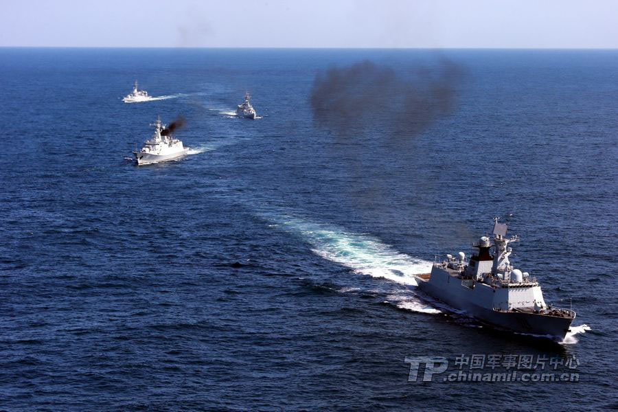 Chinese navy conducts a joint exercise in the East China Sea with the country's fishery administration and marine surveillance agency on October 19, 2012. The exercise is aimed at improving coordination between the navy and administrative patrol vessels and sharpening their response to emergencies in missions to safeguard territorial sovereignty and maritime interests.(Chinamil.com.cn/Zhang Zhe, Zhang Lei, Fang Lihua and Ju Zhenhua)