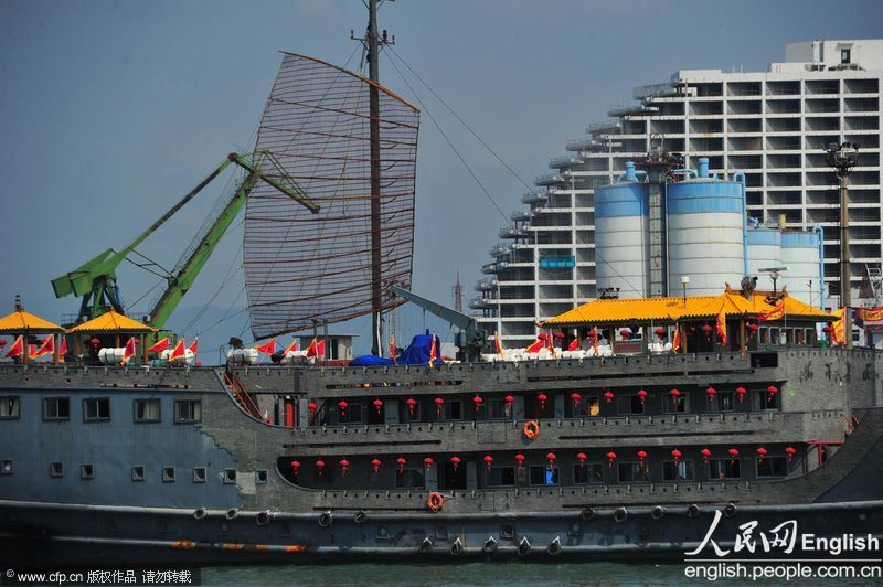 A luxurious antique style vessel, which attracted wide attention from the marine tourism industry, conducts its maiden sea trial in Sanya of Hainan province on Nov. 12, 2012. (CFP Photo)