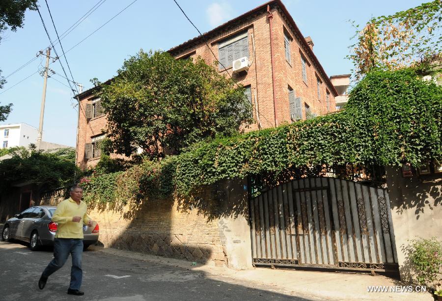 Photo taken on Nov. 14, 2012 shows the exterior of the former site of a foreign consulate in Cangshan District of Fuzhou City, southeast China's Fujian Province. After the first Opium War in 1840, Fuzhou was forced to be opened as a foreign trade port. Nowadays, many western old buildings are still preserved in Fuzhou City. (Xinhua/Lin Shanchuan) 