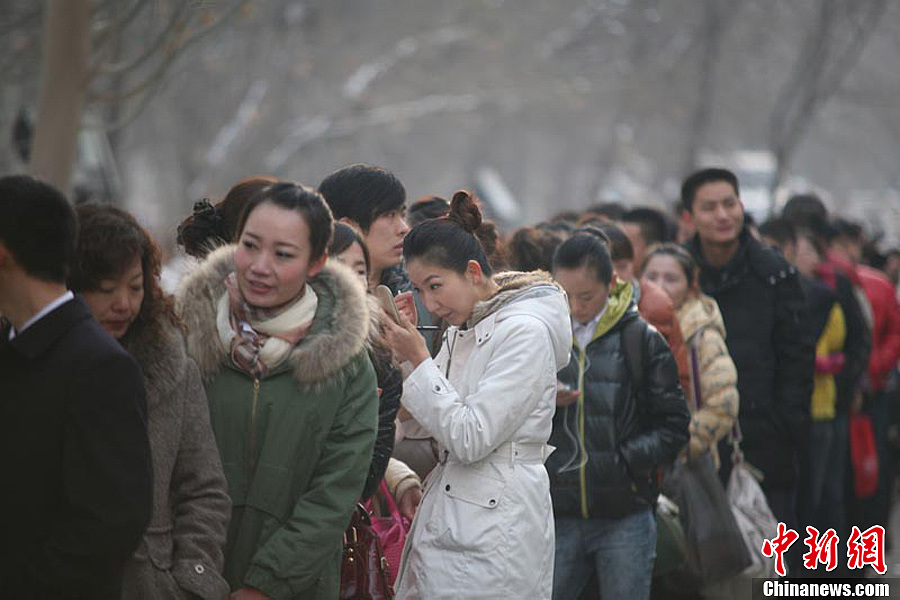 China Southern Airlines recruits flight attendants in Xinjiang (3)