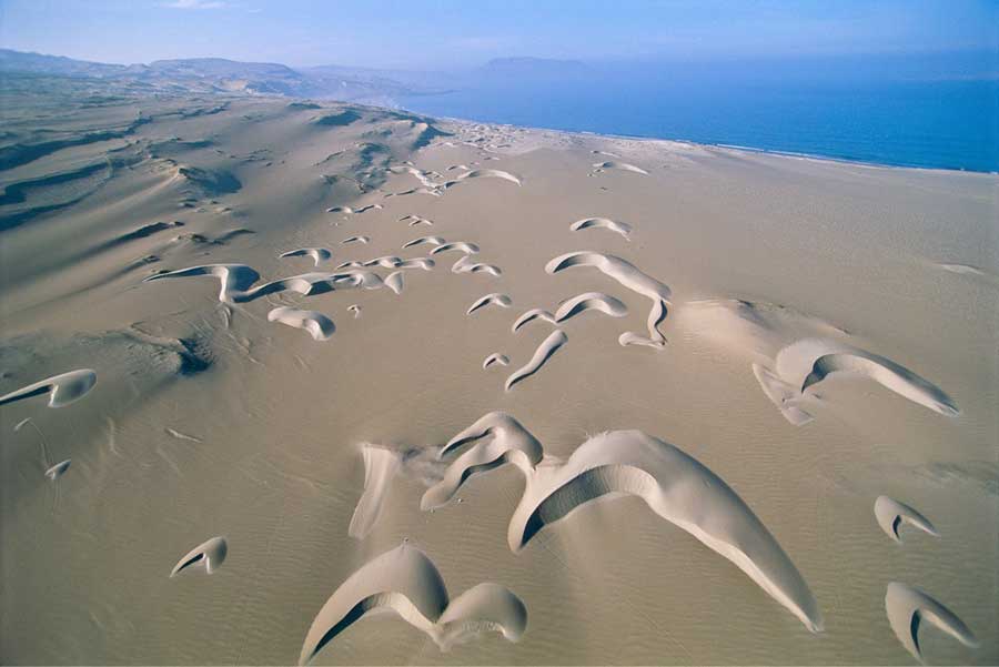 Photo by George Steinmetz, from his 'Desert Air' 