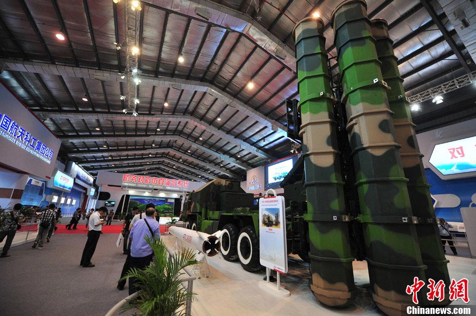 China’s FD-2000 anti-aircraft missile is seen at the Airshow China 2012 in south China’s Zhuhai, Nov. 14, 2012. (Chinanews.com/Ke Xiaojun)