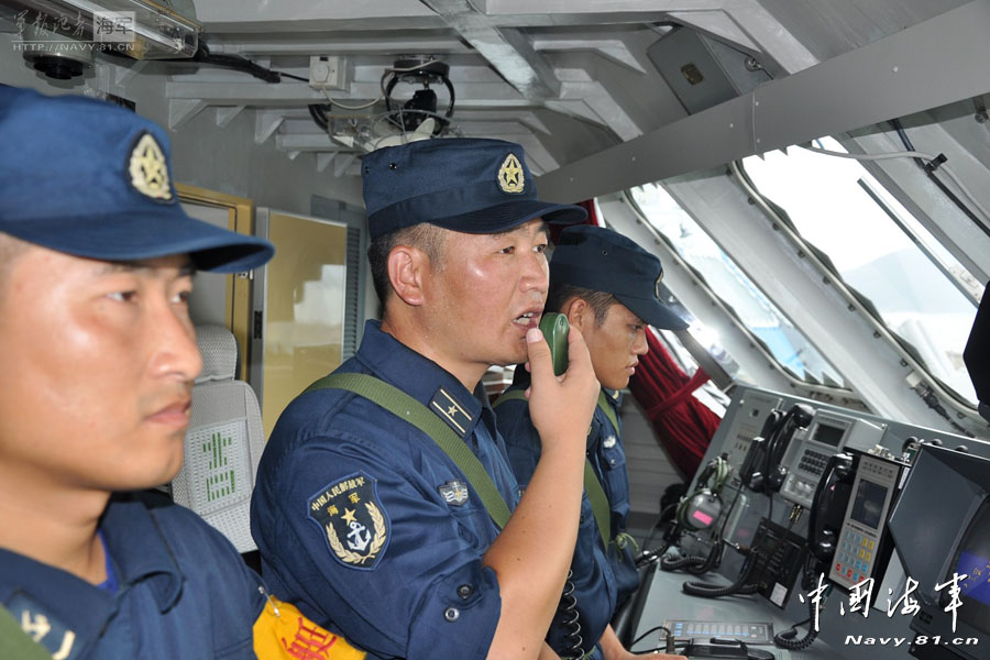 Recently, a unit of missile speedboats under the South China Sea Fleet of the PLA Navy conducts drill in the complicated electromagnetic environment. The drill adopted a series of techniques to seize the opportunities. The drill enhanced the actual combat capability of the unit.(navy.81.cn/Gao Yi,  Liu Xin) 