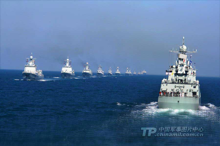 Naval vessels line up in parade formation. (tp.chinamil.com.cn / Zhang Lei)