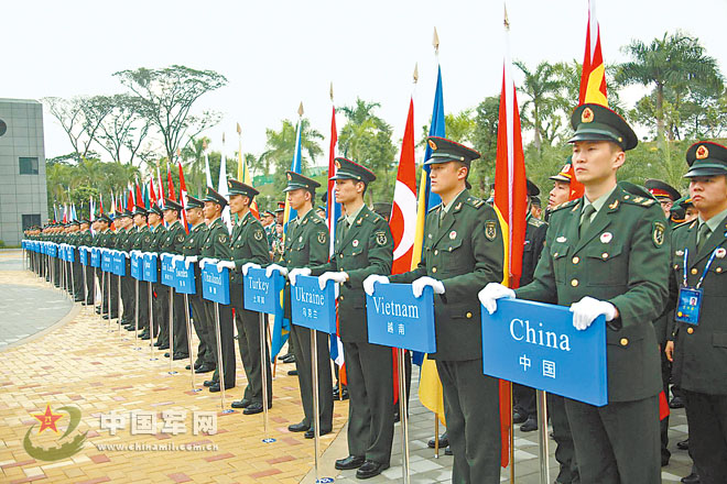 The 35 delegations enter the sports venue. (Photo by Liu Huadi)