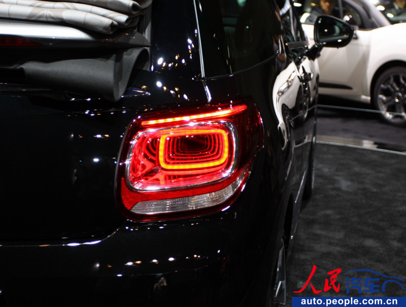 Photo of Citroen concept vehicle at Guangzhou Auto Exhibition (10)